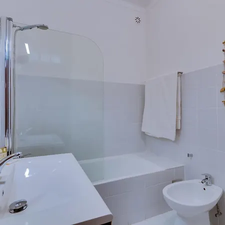 Maresia 2 Bedroom Oceanfront In Apartment *