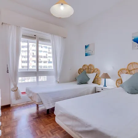 Apartment Maresia 2 Bedroom Oceanfront In Quarteira